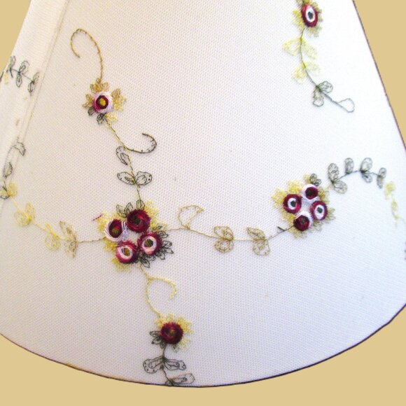 Vtg Off White Large Hurricane lampshade pair of delicate red flowers & green vin - Picture 7 of 16